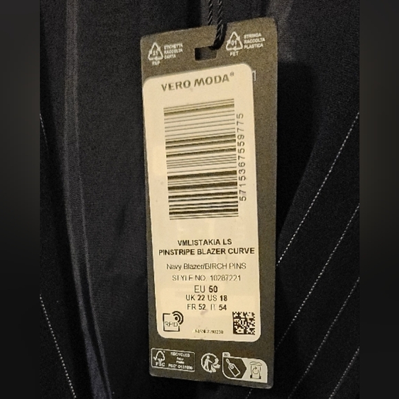 Vero Moda Curve navy tailored pinstripe suit swt - Picture 13 of 16